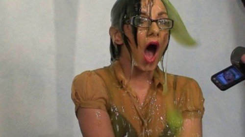 naomi_slimed_from_the_office_17